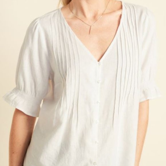💥2/$30💥 Pintucked Button-Front Linen Blouse - Picture 3 of 9